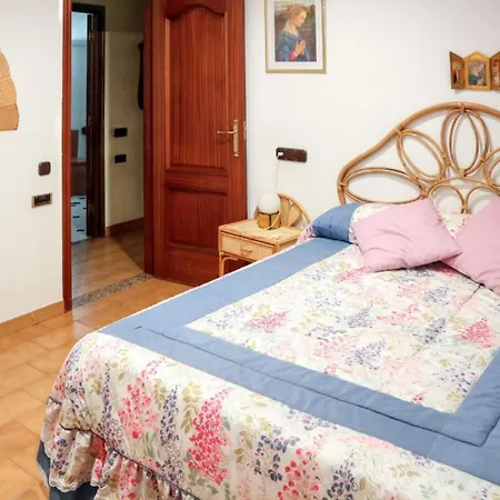 Spacious House With Terrace Near Boiro, Sea View Holiday home *