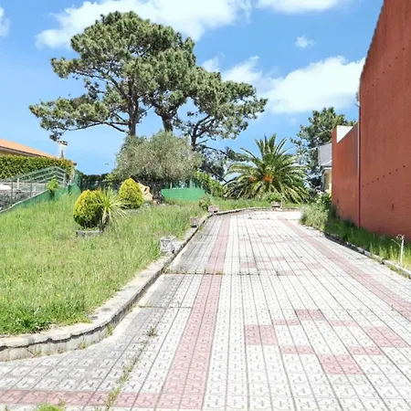 Spacious House With Terrace Near Boiro, Sea View Boiro
