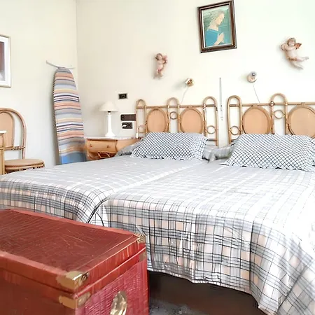 Spacious House With Terrace Near Boiro, Sea View