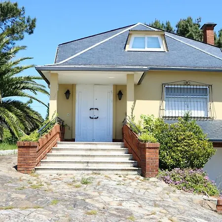 Spacious House With Terrace Near Boiro, Sea View *
